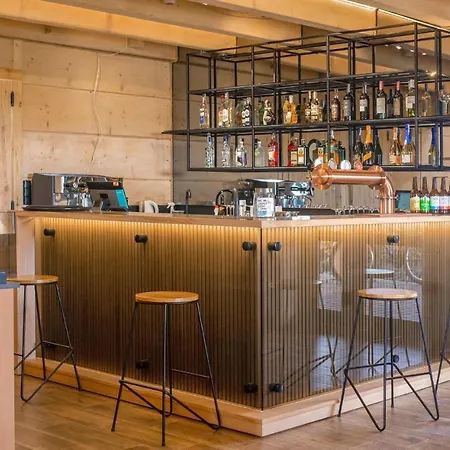 Lovely In With Jacuzzi Jezierzany